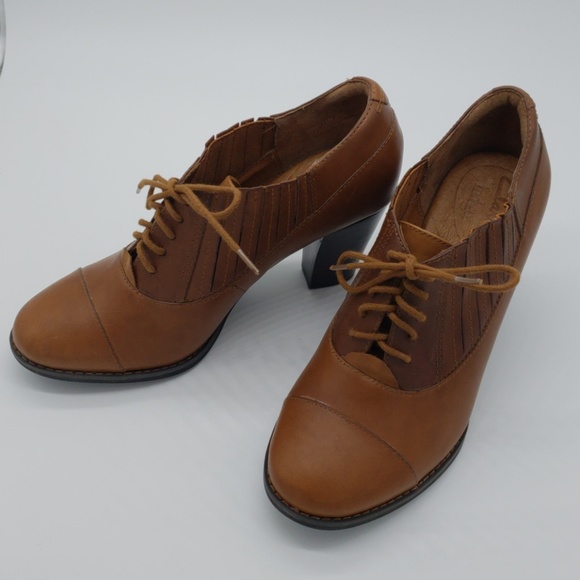 Clarks Shoes - Clark's Indigo Brown Leather Boot Booties Size 7.5